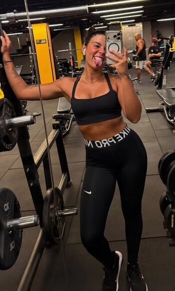 Paula Nobre