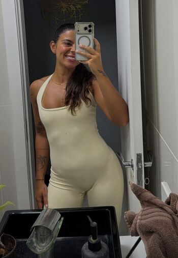 Paula Nobre