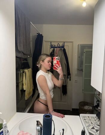 Leaked Paulineonlinee private photo viral onlyfans