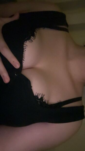 Leaked Petiteandsweet private photo viral onlyfans