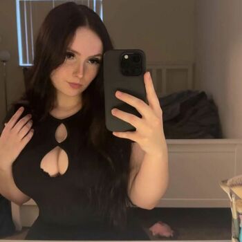Leaked Petiteandsweet private photo viral onlyfans