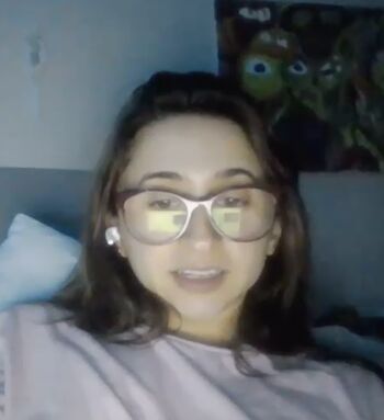 petitebrokecollegechick