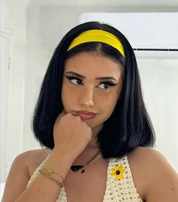 petitebruneone