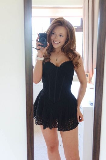 Leaked Pheobeisginger page private photo viral onlyfans