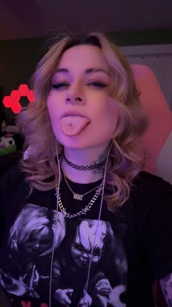 Leaked Phinxxk private photo viral onlyfans