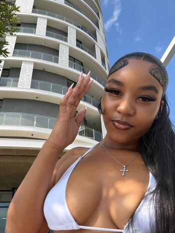 Phobbicclwethu_