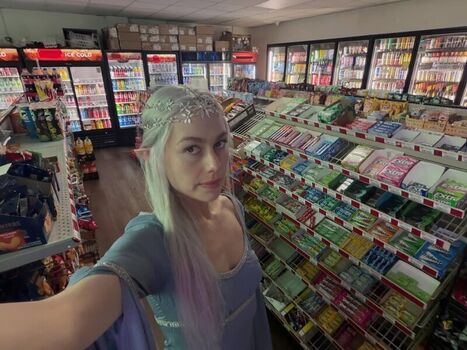 Leaked Phoebe bridgers page private photo viral onlyfans