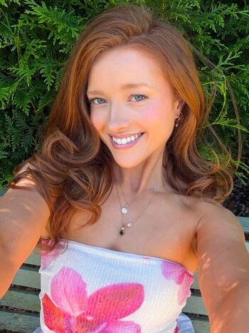 Leaked Phoebeisginger page private photo viral onlyfans