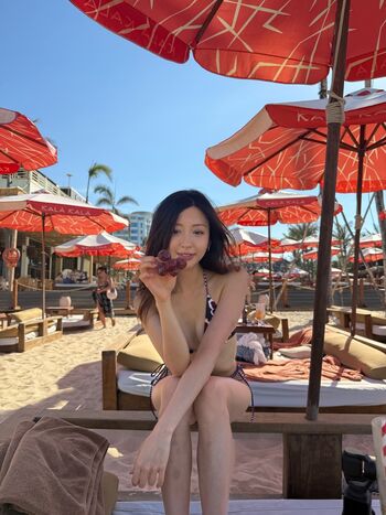 Leaked Phoeberuchen page private photo viral onlyfans