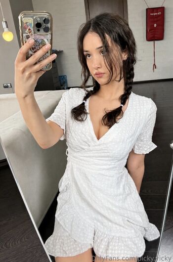 Leaked Picky vicky private photo viral onlyfans