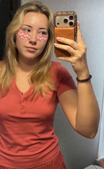 Leaked Pineapplebrat private photo viral onlyfans