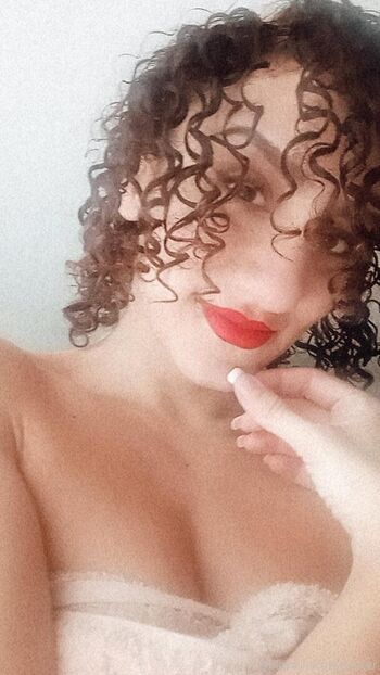 pinkalinacurlydancer