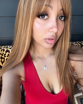 Leaked Pinkpantheress private photo viral onlyfans