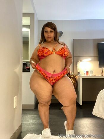 Leaked Pinkyxxx page private photo viral onlyfans