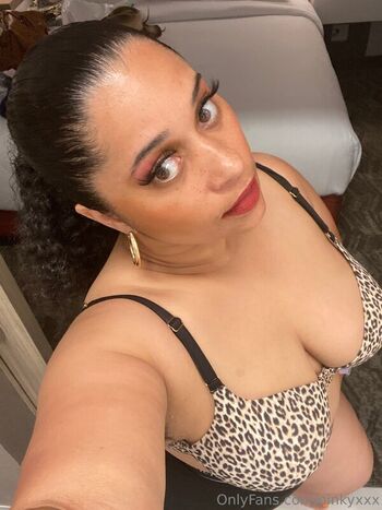 Leaked Pinkyxxx private photo viral onlyfans