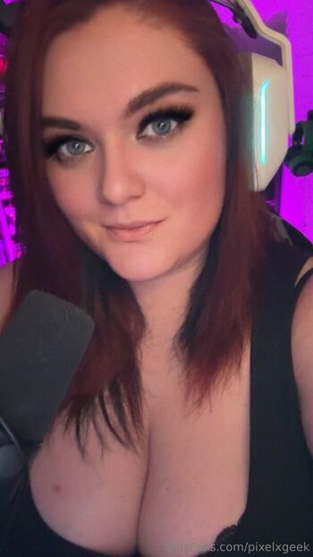 Leaked Pixelxgeek private photo viral onlyfans