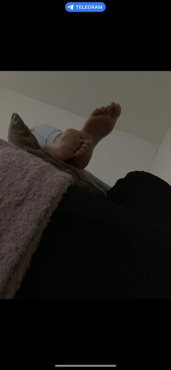 Leaked Plantes de pieds candid private photo viral onlyfans