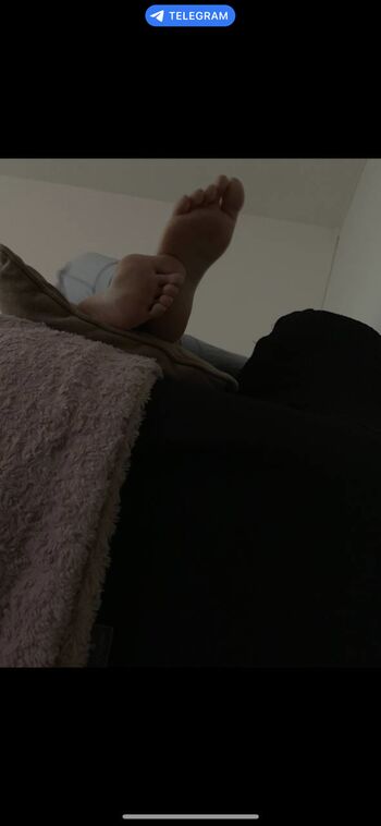 Leaked Plantes de pieds candid private photo viral onlyfans