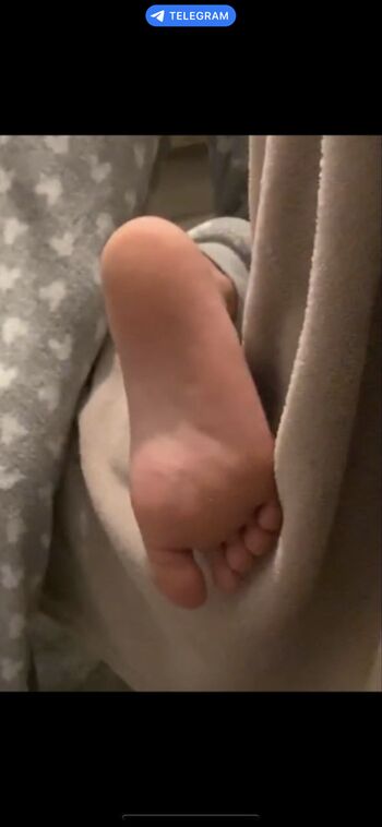 Leaked Plantes de pieds candid private photo viral onlyfans
