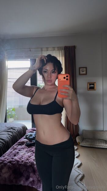 playgirlcris