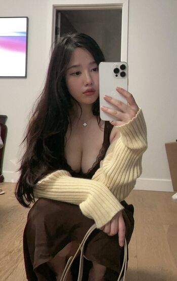 Leaked Olyashaa/ private photo viral onlyfans