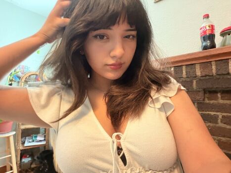 Leaked Plummoment page private photo viral onlyfans
