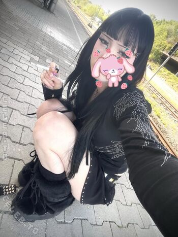 Leaked Poisnedvmpre private photo viral onlyfans