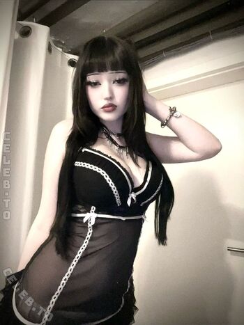 Leaked Poisnedvmpre private photo viral onlyfans