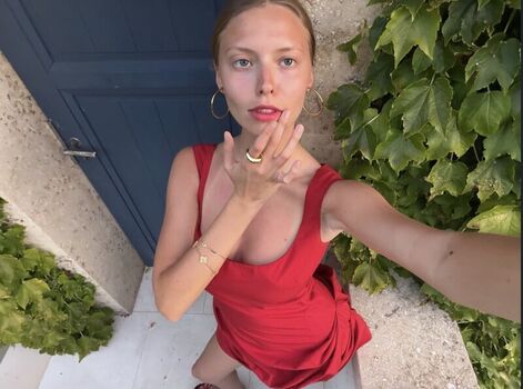 Polina Zelenova