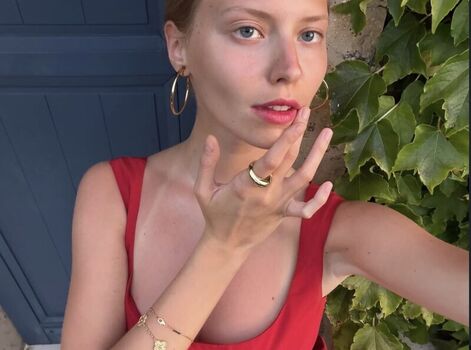 Polina Zelenova