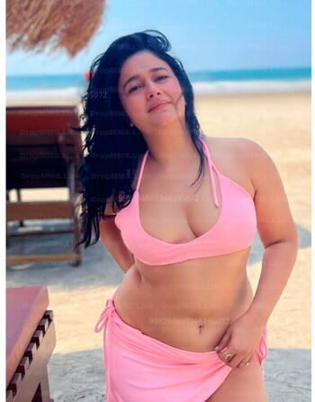 Leaked Poonam bajwa private photo viral onlyfans
