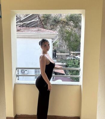 Leaked Poppynewton private photo viral onlyfans
