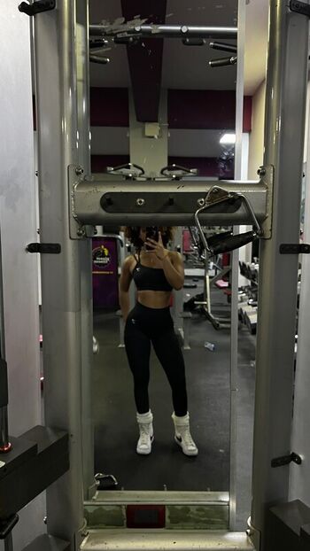 Pr3ttyhony