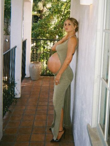 Leaked Pregnant celebs private photo viral onlyfans