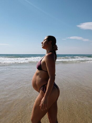 Pregnant Celebs