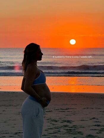 Leaked Pregnant celebs private photo viral onlyfans