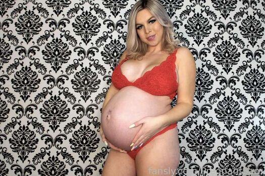 PregnantSam