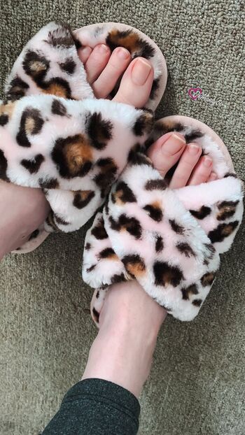 Leaked Prettiest feet private photo viral onlyfans