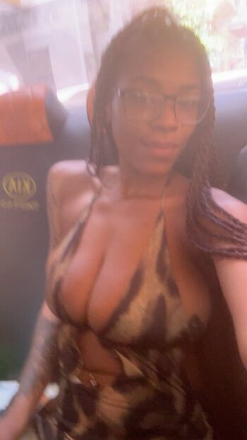 Leaked Pretty yunique private photo viral onlyfans