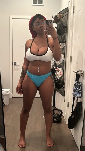 Leaked Pretty yuniques private photo viral onlyfans