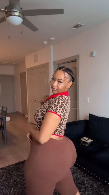Leaked Prettyfacejazz private photo viral onlyfans