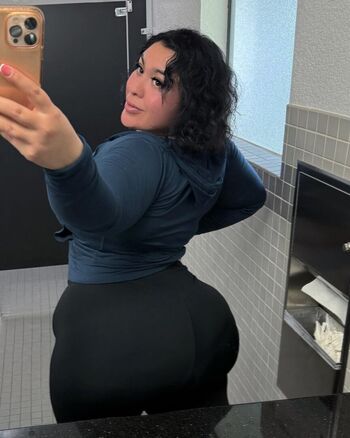 Leaked Prettymontsy private photo viral onlyfans