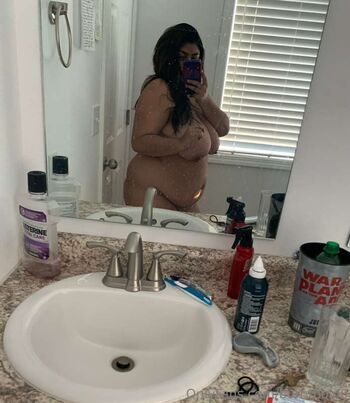 Leaked Prettypeachangel private photo viral onlyfans