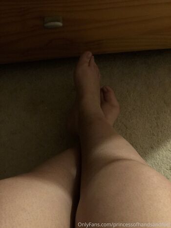 princessofhandsandfeet