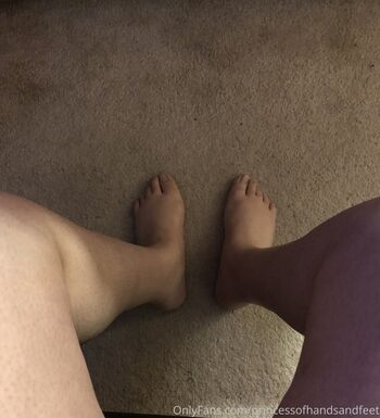 princessofhandsandfeet