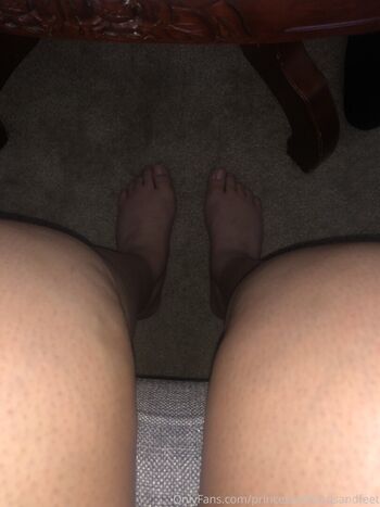 princessofhandsandfeet