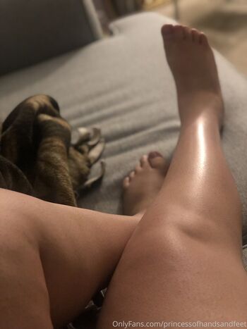 princessofhandsandfeet
