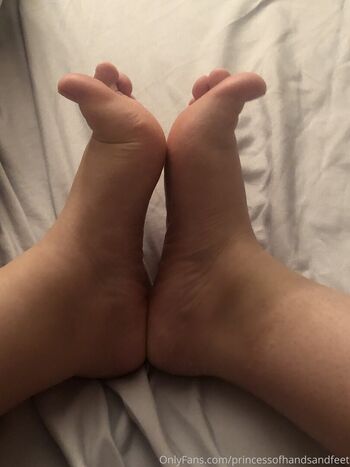 princessofhandsandfeet