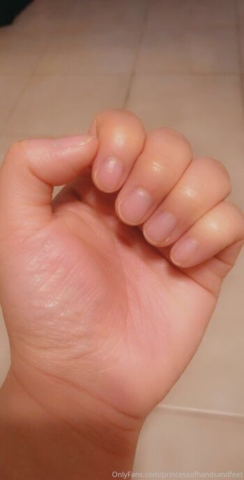 princessofhandsandfeet