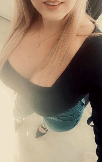 Leaked Ptitecoco private photo viral onlyfans